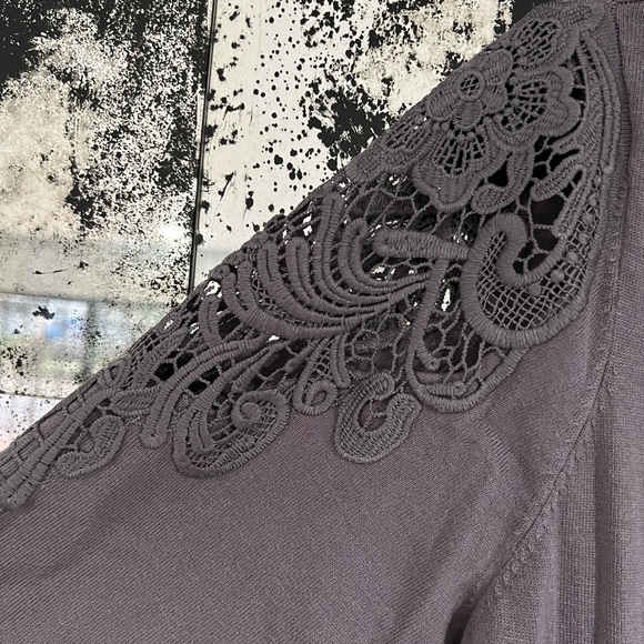 LANE BRYANT GRAY ROUND NECK CAUSAL COMFY EVERYDAY 3/4 SLEEVE SWEATER SIZE 18/20 - Picture 2 of 4